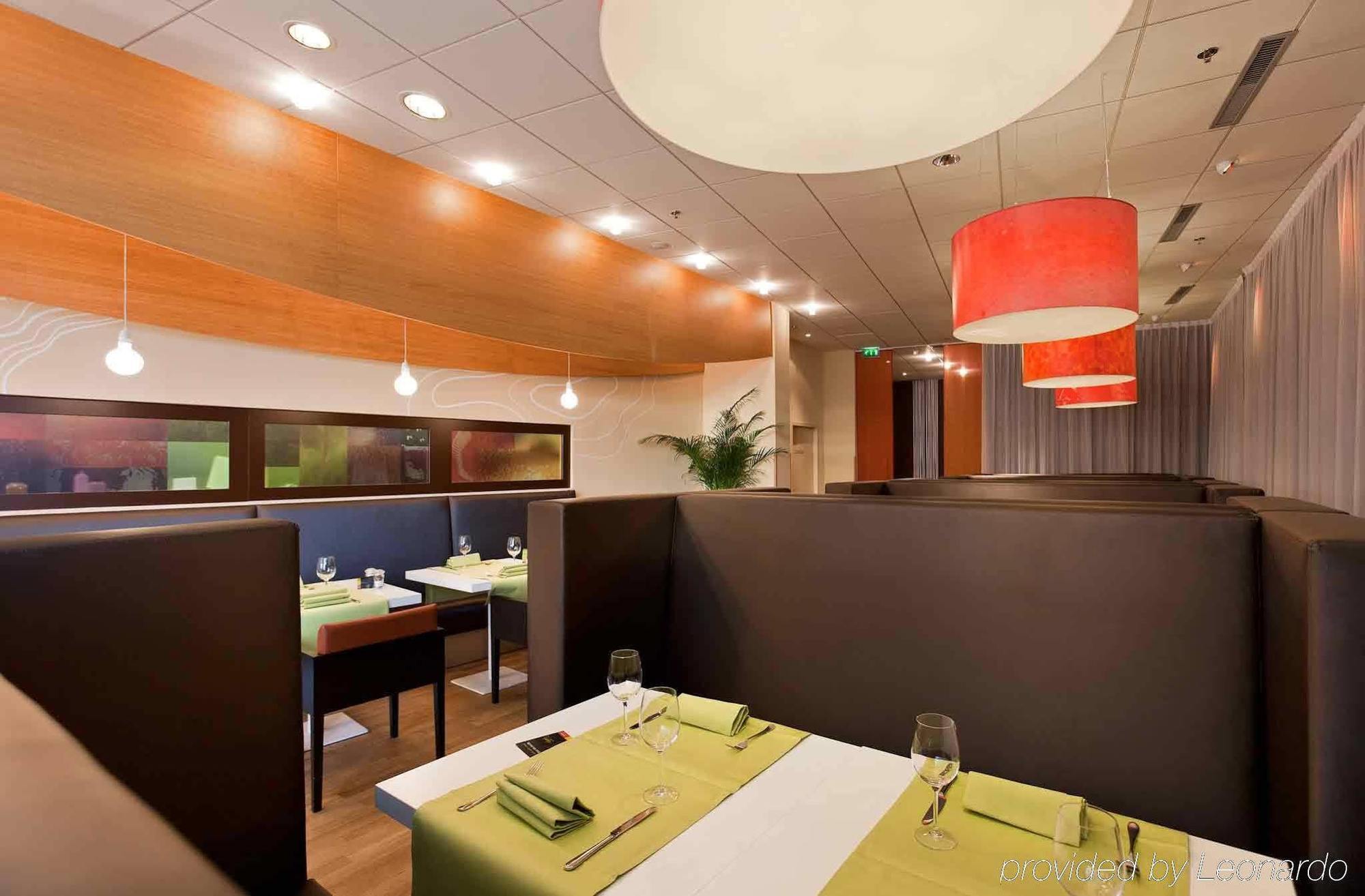 נדאנס Ibis Styles Saint Julien En Genevois Vitam מסעדה תמונה